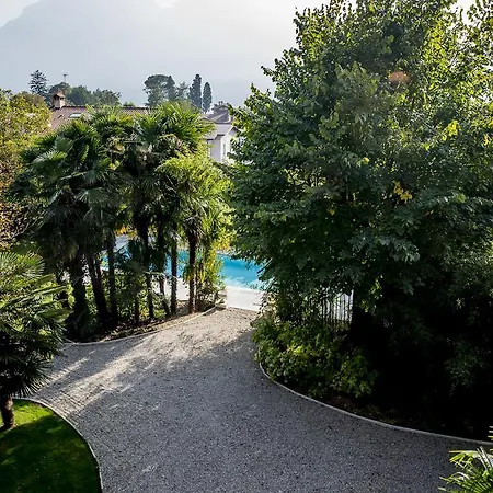 Como Villa *