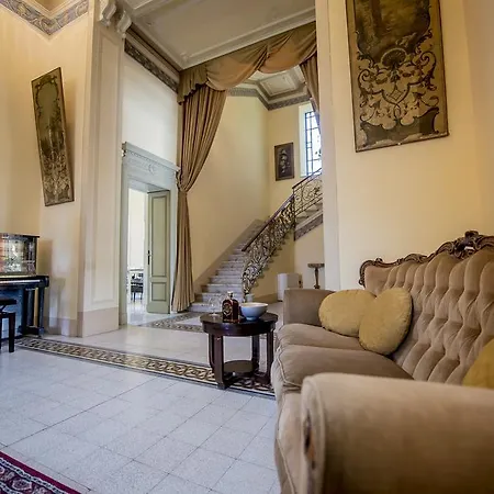Villa Como