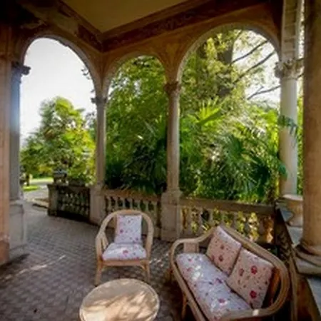 Villa Como